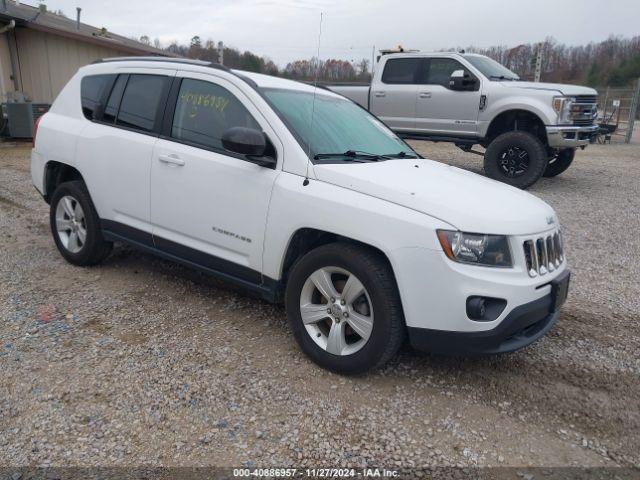  Salvage Jeep Compass