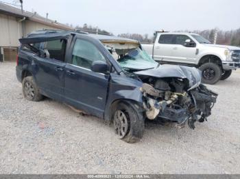  Salvage Chrysler Town & Country