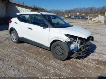  Salvage Nissan Kicks