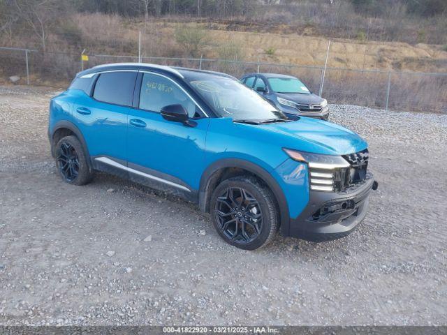  Salvage Nissan Kicks