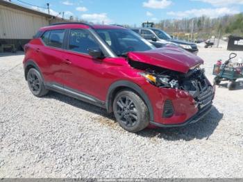  Salvage Nissan Kicks