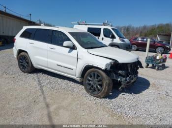  Salvage Jeep Grand Cherokee
