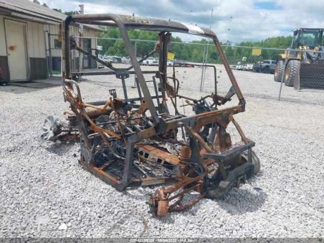  Salvage Can-Am Defender