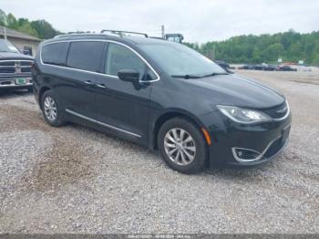  Salvage Chrysler Pacifica