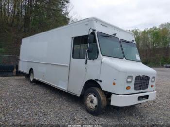  Salvage Freightliner Chassis