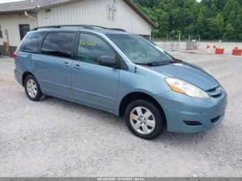  Salvage Toyota Sienna