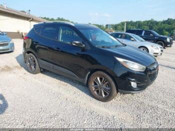  Salvage Hyundai TUCSON