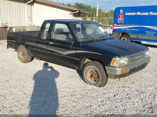  Salvage Toyota Pickup