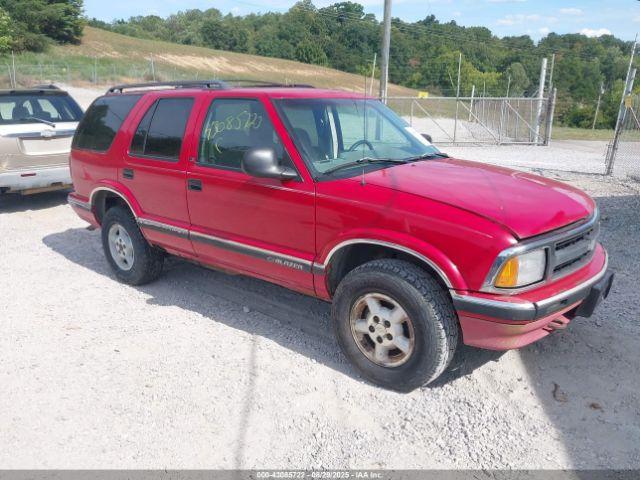  Salvage Chevrolet Blazer
