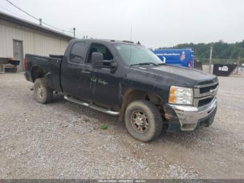  Salvage Chevrolet Silverado 2500