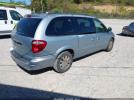 Chrysler Town & Country Limited Image 3