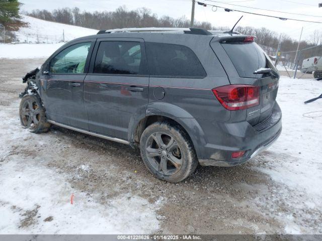 Dodge Journey Crossroad Image 2