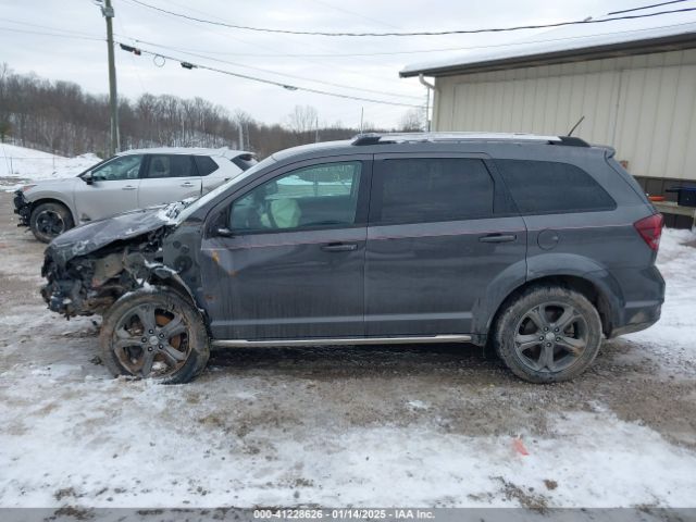 Dodge Journey Crossroad Image 13
