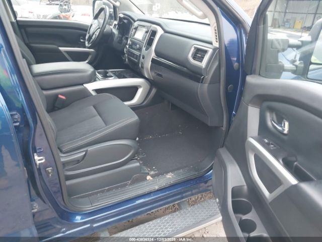 Nissan Titan Image 2