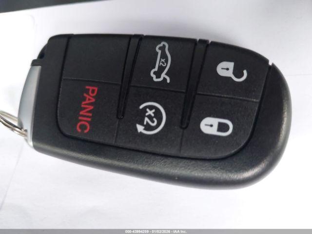 Chrysler 200 S Image 12