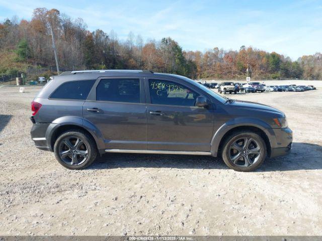 Dodge Journey Crossroad Image 14