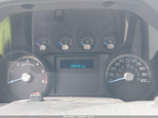 Ford F-450 Xl Image 8