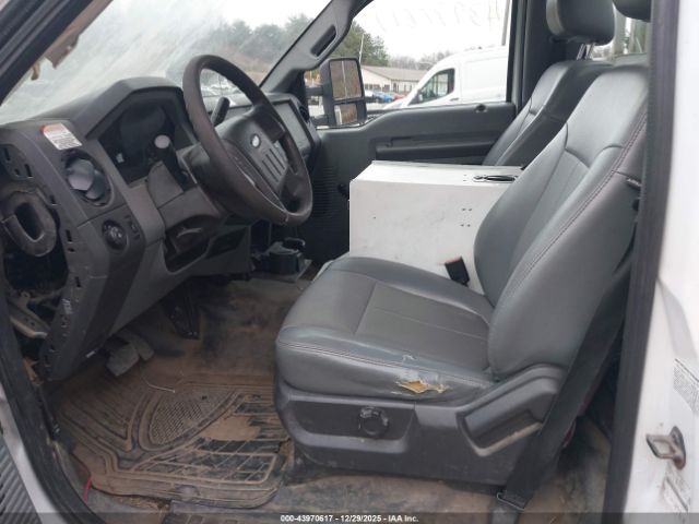 Ford F-450 Xl Image 4