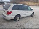 Chrysler Town & Country Touring Image 8