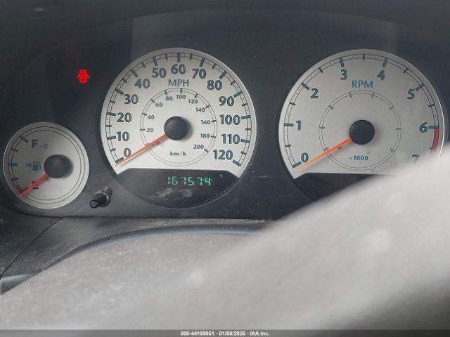 Chrysler Town & Country Touring Image 9